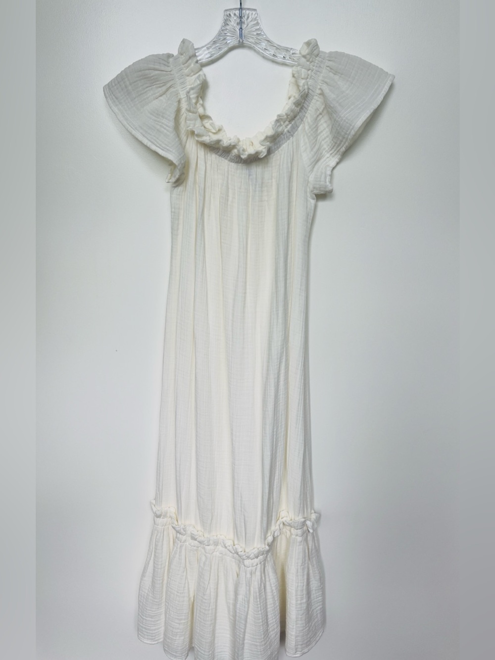 Zara women’s Cream Lightweight Tiered Maxi Dress size medium